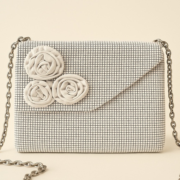 Vintage 1960’s whiting &David white grid shoulder handbag with rose appliqués